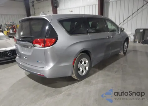 2018 Chrysler Pacifica Hybrid Touring Plus z USA, uszkodzony, nr VIN 2C4RC1H78JR332961